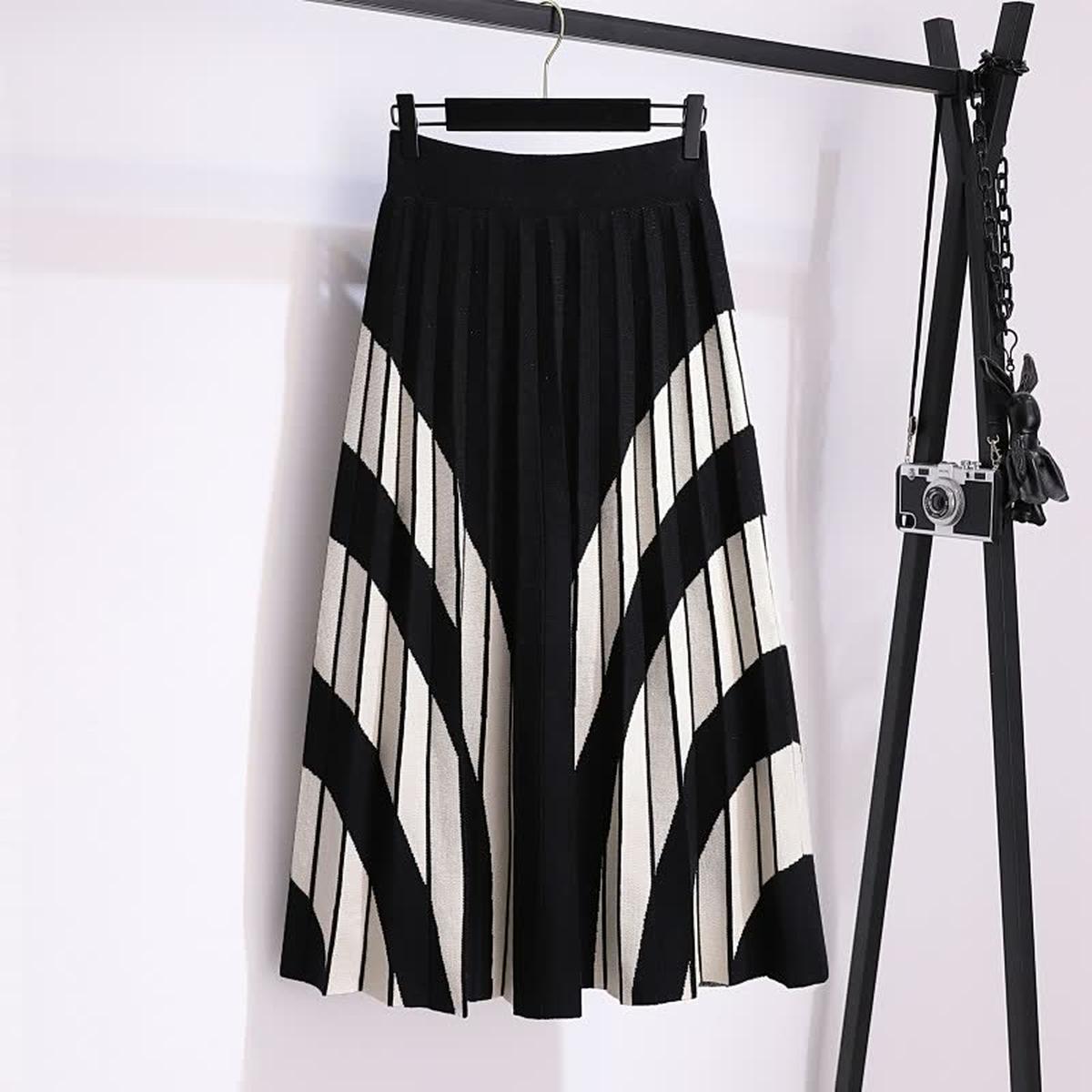 Airy Summer Skirt With Unique Print