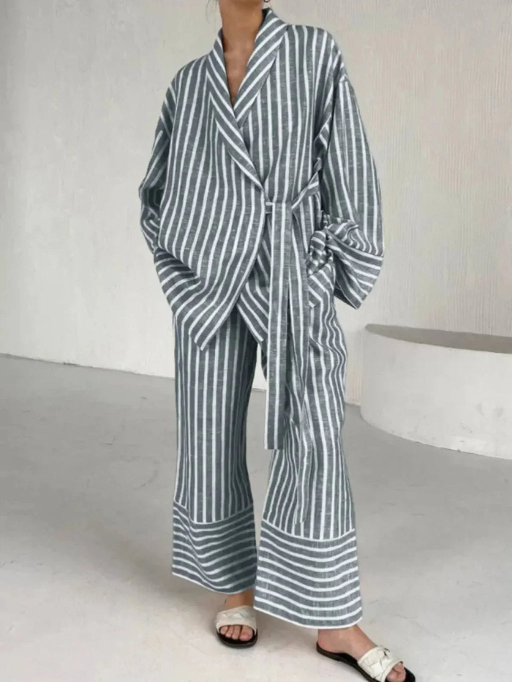 Oversized Knotted Striped Outfit